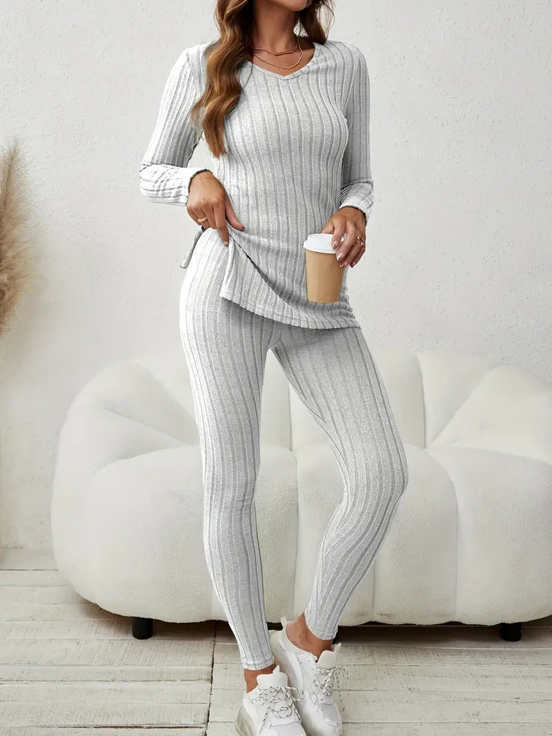 Casual Tweedelige Gebreide Set – V-hals Top & Slim Fit Broek